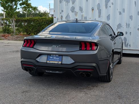 Used 2025 Ford Mustang GT RWD image 4
