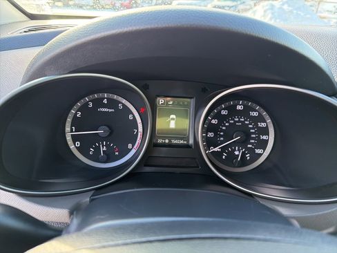 Used 2017 Hyundai Santa Fe SE image 29