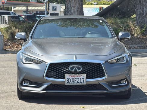 Used 2019 INFINITI Q60 3.0t Luxe w/ Essential Package RWD image 9