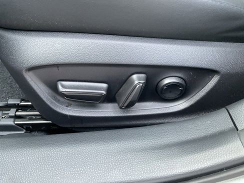 Used 2024 Toyota Prius XLE image 21