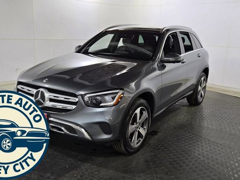 Used 2022 Mercedes-Benz GLC 300 4MATIC image 3