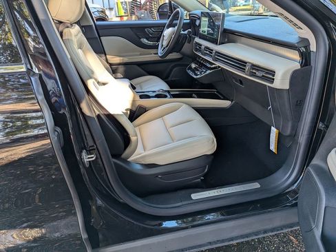 New 2026 Lincoln Corsair Premiere image 31