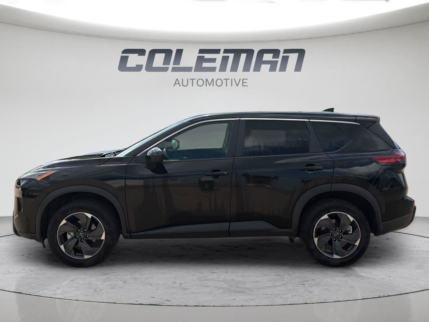 Used 2024 Nissan Rogue SV AWD/4WD image 6