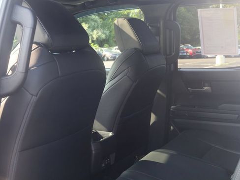 Used 2025 Toyota Tacoma TRD Sport w/ TRD Sport Premium Package AWD/4WD image 24