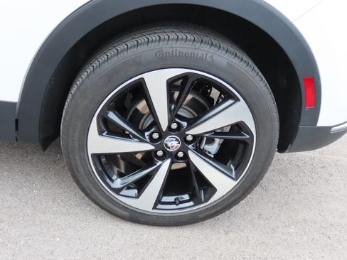 Used 2022 Buick Envision Essence w/ Technology Package I image 37