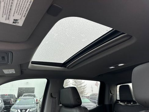 Used 2019 GMC Sierra 1500 SLT w/ SLT Premium Plus Package image 32