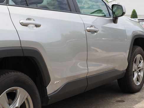 Used 2024 Toyota RAV4 XLE AWD/4WD image 26
