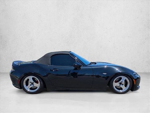 Used 2022 MAZDA MX-5 Miata Sport RWD image 4