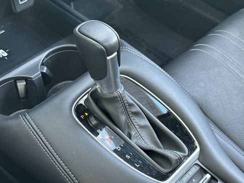 Used 2024 Honda HR-V EX-L image 18