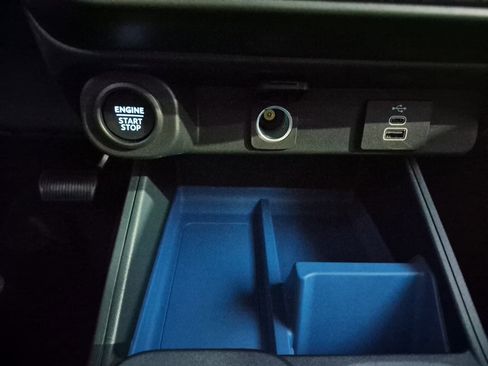 New 2025 Ford Maverick XLT w/ XLT Luxury Package image 31