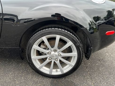Used 2008 MAZDA MX-5 Miata Grand Touring w/ Premium Pkg RWD image 35