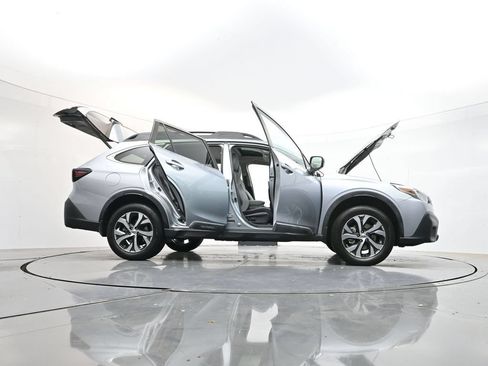 Used 2020 Subaru Outback Limited w/ Popular Package #2 AWD/4WD image 47