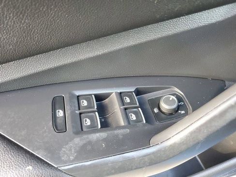 Used 2021 Volkswagen Jetta S w/ Driver Assistance Package image 21