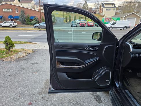 Used 2015 Chevrolet Tahoe LT image 10