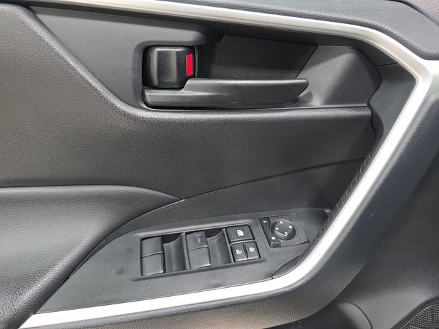 Certified 2025 Toyota RAV4 LE AWD/4WD image 25