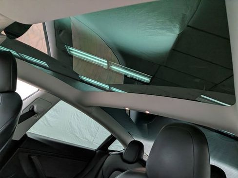 Used 2022 Tesla Model 3 Performance image 17