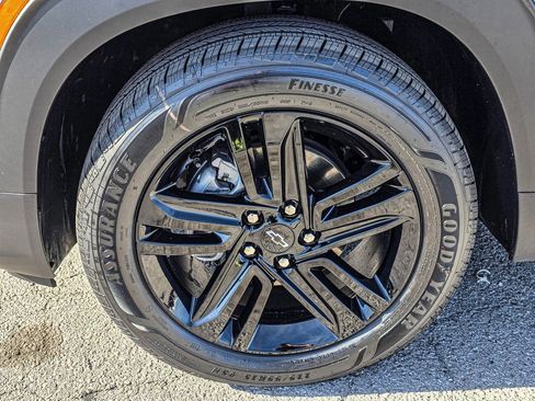 Used 2023 Chevrolet TrailBlazer RS w/ Convenience Package image 8