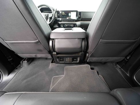Used 2023 GMC Sierra 1500 SLT image 22