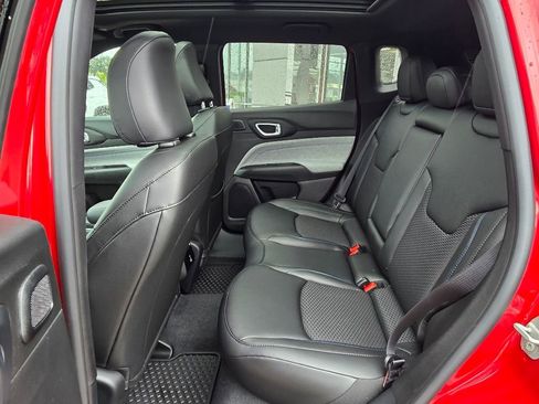 New 2025 Jeep Compass Latitude w/ Sun & Sound Group image 11