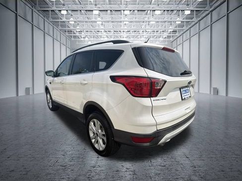 Used 2019 Ford Escape SEL AWD/4WD image 4