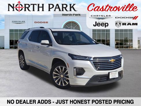 Used 2023 Chevrolet Traverse Premier AWD/4WD image 1