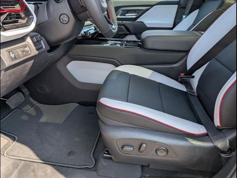 New 2025 Chevrolet Silverado EV RST image 9