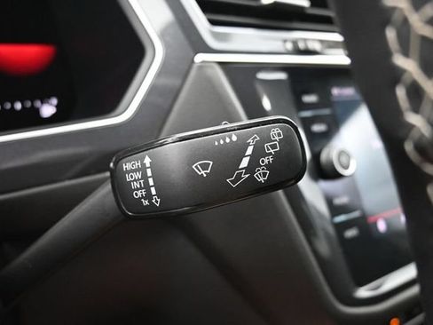 Used 2023 Volkswagen Tiguan SE R-Line AWD/4WD image 23