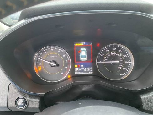 Used 2021 Subaru Crosstrek 2.5i Sport w/ Moonroof Package image 18