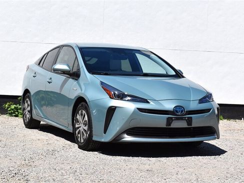 Used 2021 Toyota Prius Limited FWD image 1