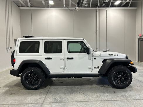 Used 2021 Jeep Wrangler Unlimited Sport image 5