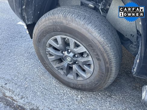 Used 2020 Toyota Tacoma SR5 RWD image 7