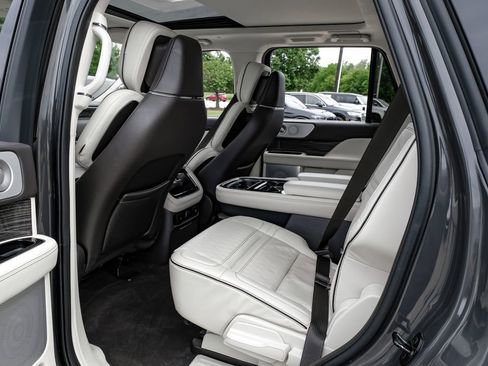 Used 2023 Lincoln Navigator Black Label AWD/4WD image 35