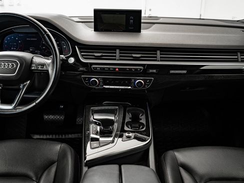 Used 2018 Audi Q7 3.0T Prestige w/ Prestige Package image 36