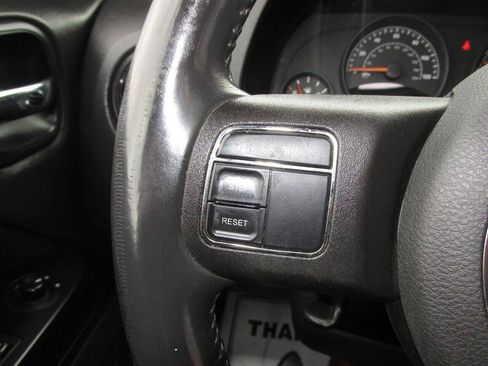 Used 2014 Jeep Patriot Latitude FWD image 59