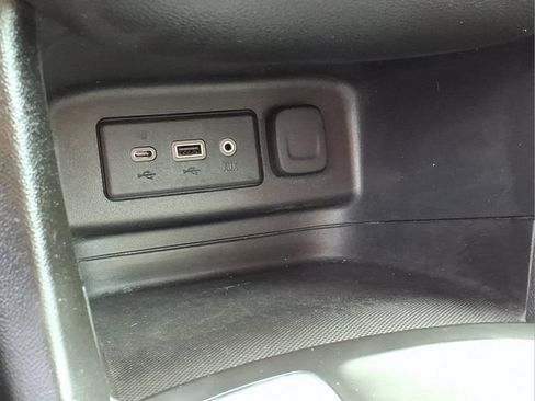 Used 2021 Chevrolet Equinox LT FWD image 13
