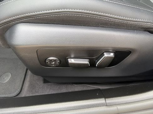 Used 2025 BMW 530i RWD image 15
