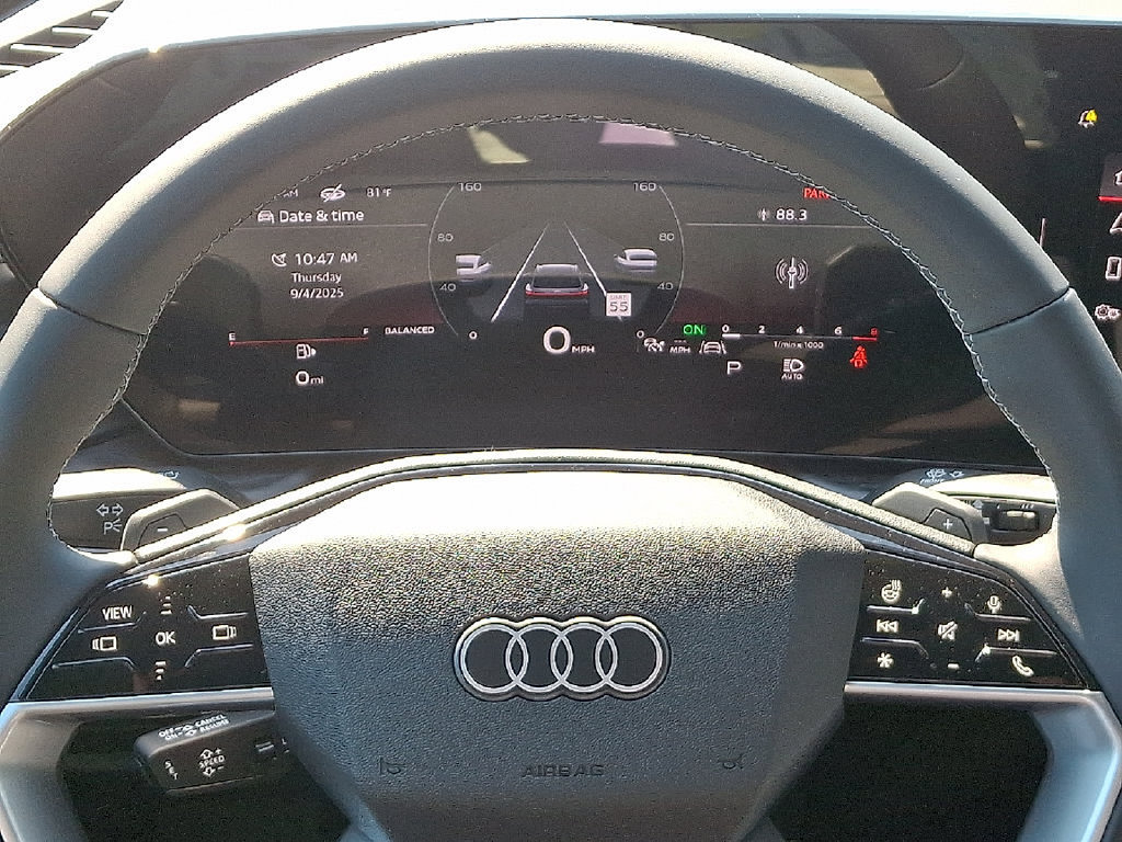 Used 2025 Audi Q5 Premium w/ Convenience Package AWD/4WD image 9