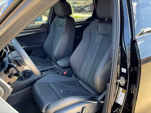 New 2025 Audi Q3 2.0T Premium image 9