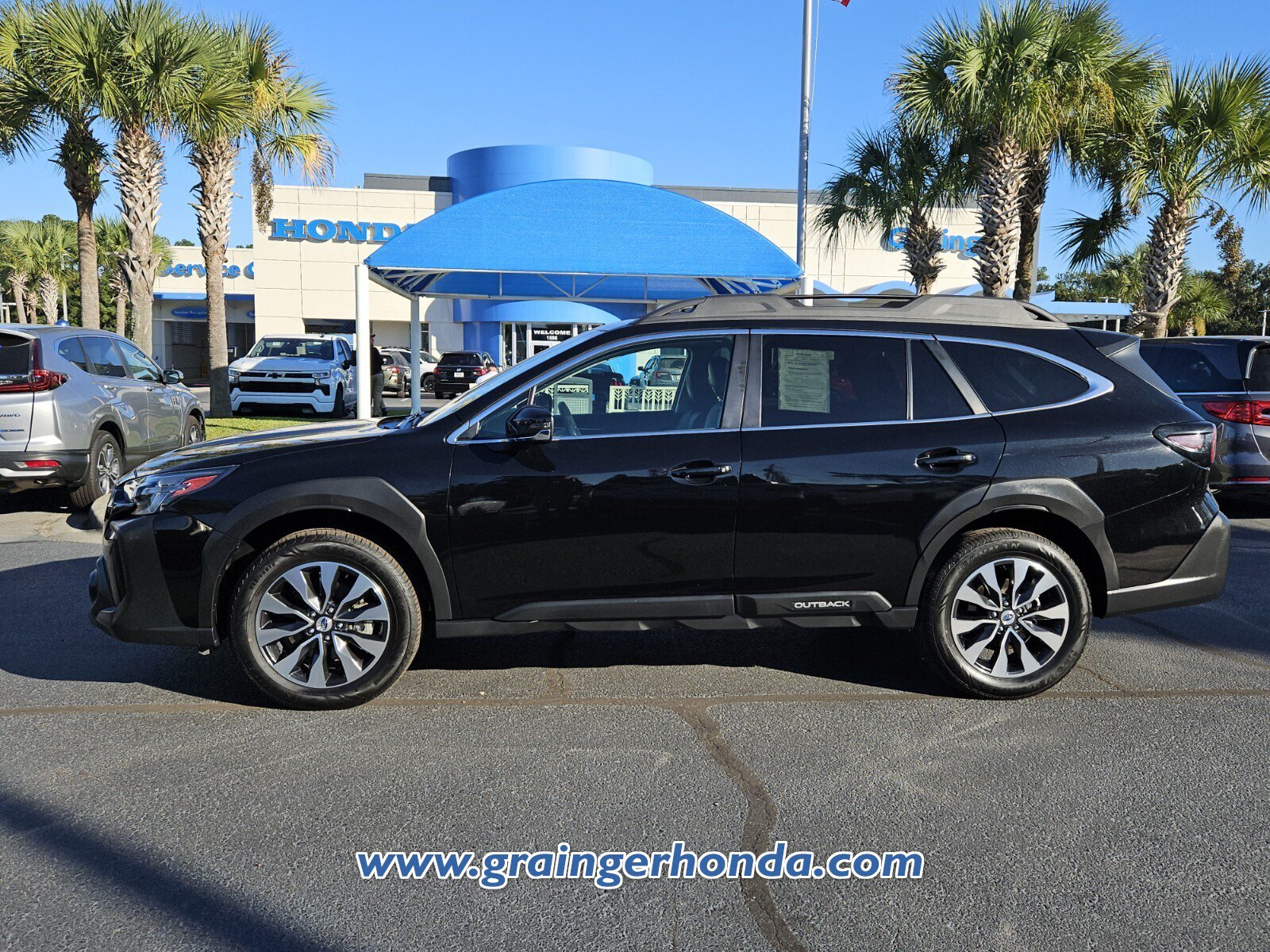 Used 2024 Subaru Outback Limited AWD/4WD image 2