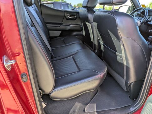 Used 2017 Toyota Tacoma 4x4 Double Cab image 21