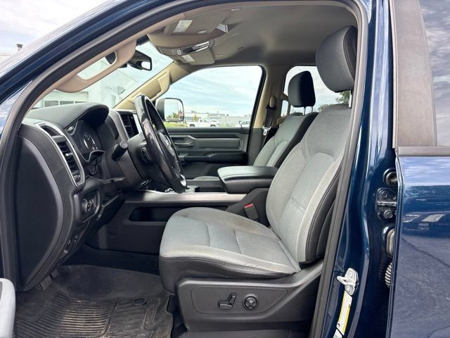 Used 2019 RAM 1500 Big Horn AWD/4WD image 4