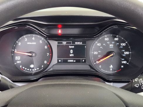 Certified 2025 Chevrolet Trax LS image 17