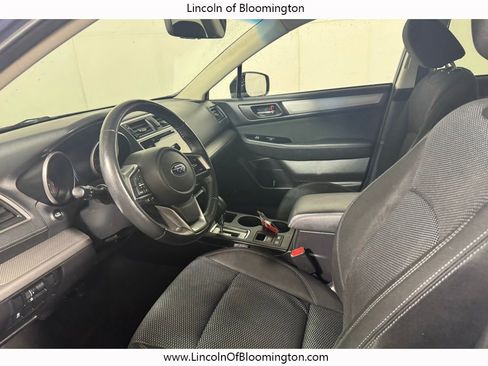 Used 2018 Subaru Outback 2.5i Premium w/ Popular Package #1 AWD/4WD image 31