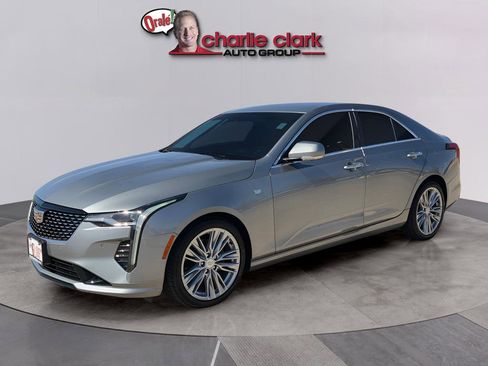 Used 2025 Cadillac CT4 Premium Luxury RWD image 1