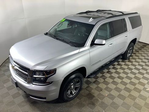 Used 2019 Chevrolet Suburban LT image 15