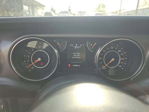 Used 2023 Jeep Gladiator Sport AWD/4WD image 6