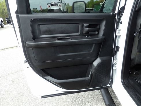 Used 2024 RAM 3500 Tradesman w/ Chrome Appearance Group AWD/4WD image 28