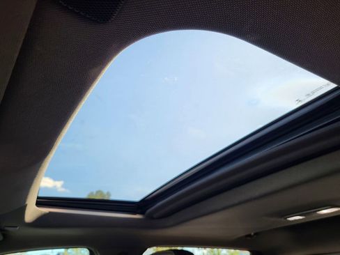 Used 2019 GMC Sierra 1500 AT4 w/ Off Road Performance Package image 30