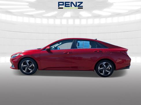 Used 2022 Hyundai Elantra Limited FWD image 4