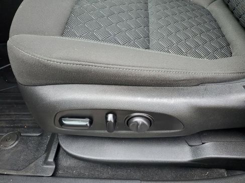 Used 2020 Chevrolet Blazer LT image 7